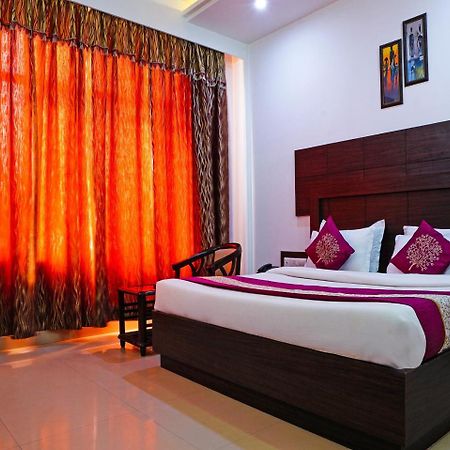 Madhu Resort Agra  Exterior photo