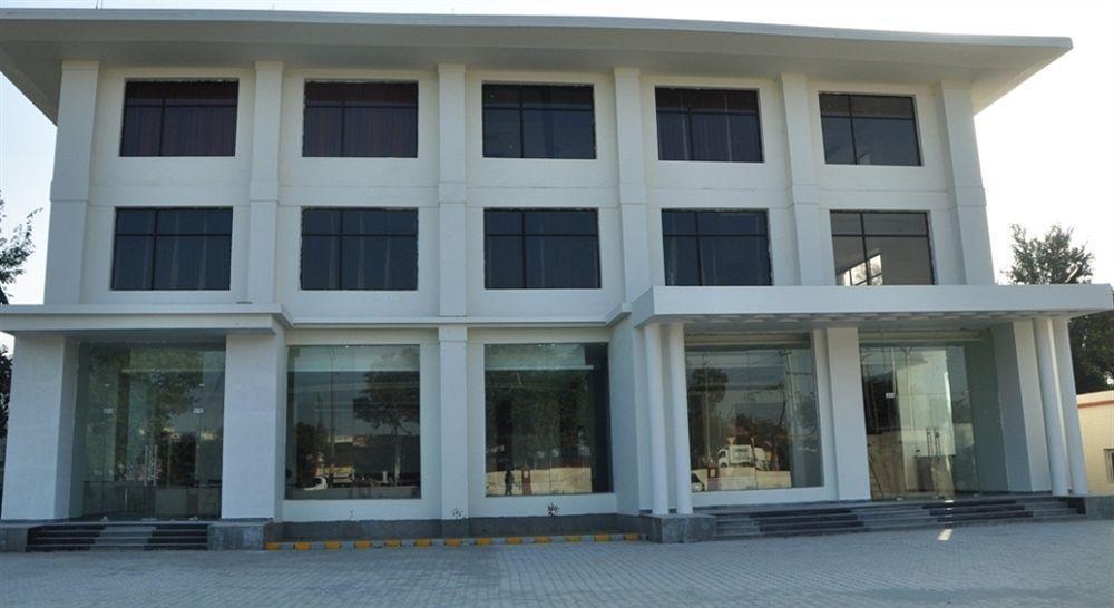 Madhu Resort Agra  Exterior photo