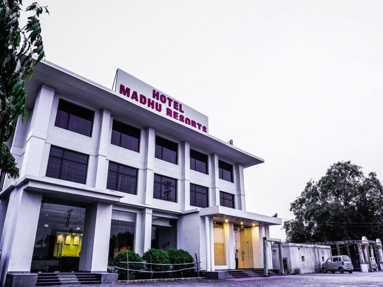 Madhu Resort Agra  Exterior photo